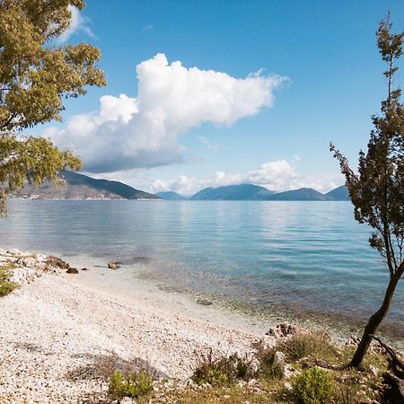 Meliti Waterfront Suites Karavomylos Eksteriør billede