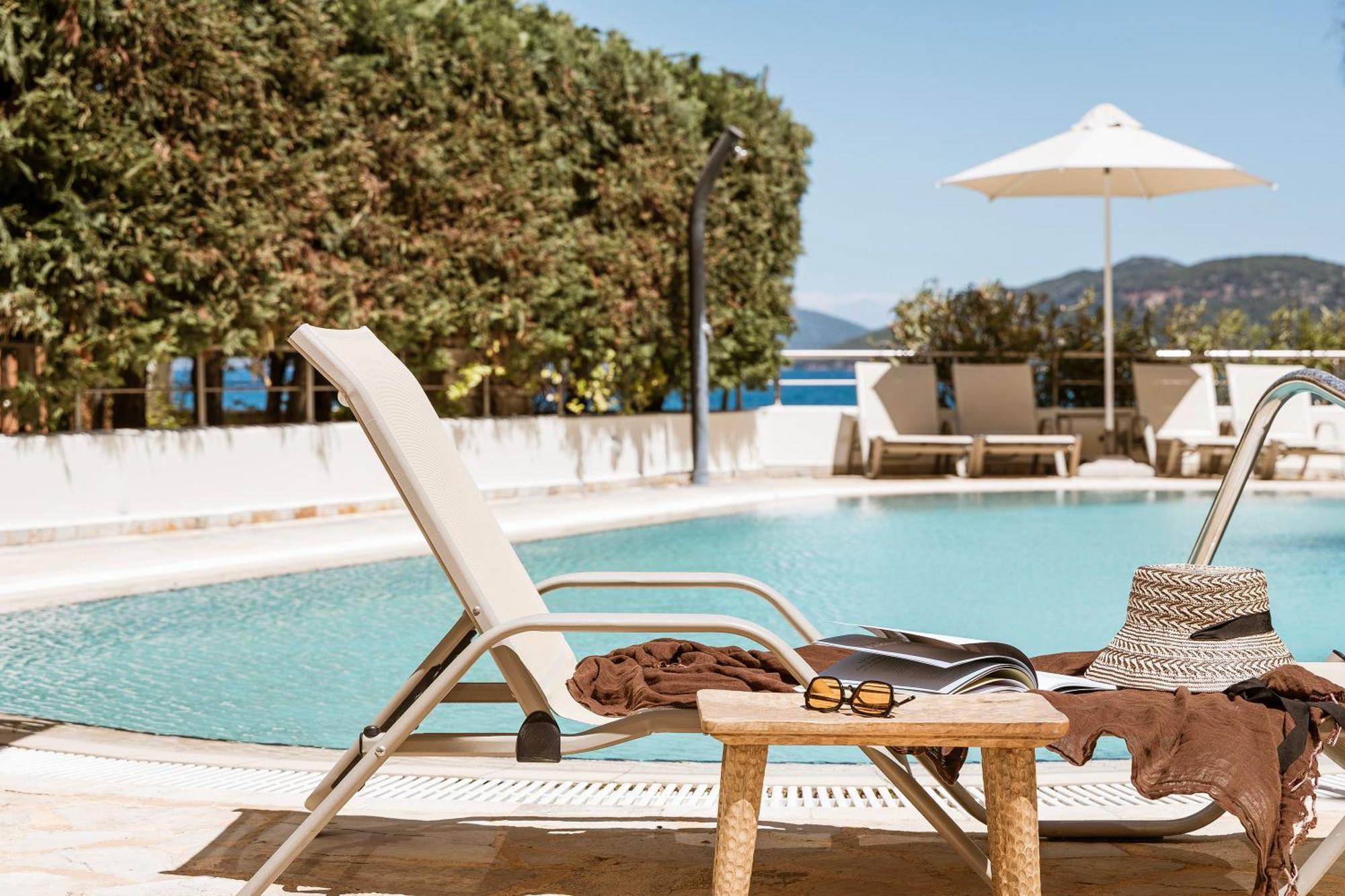 Meliti Waterfront Suites Karavomylos Eksteriør billede