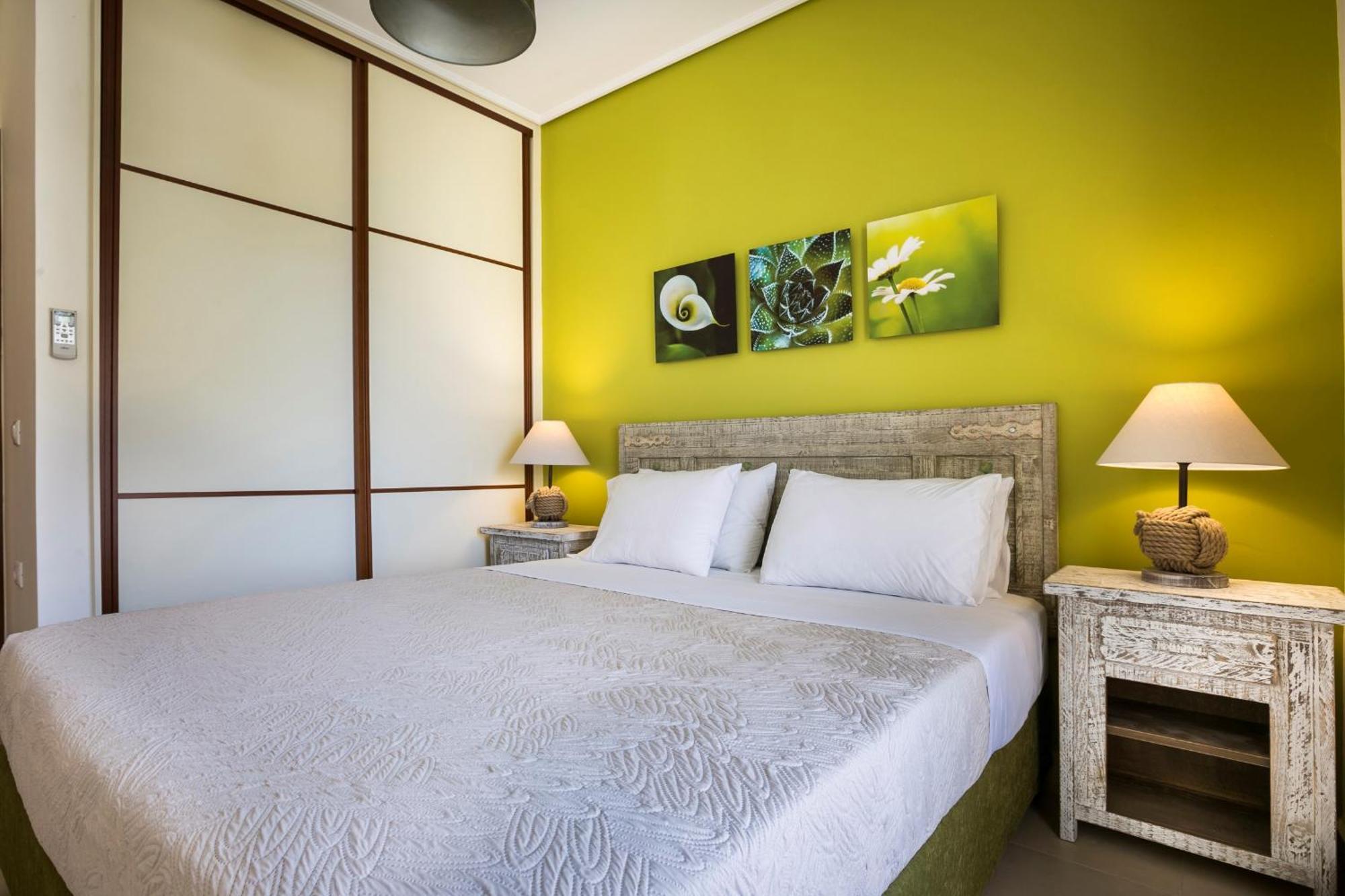 Meliti Waterfront Suites Karavomylos Eksteriør billede